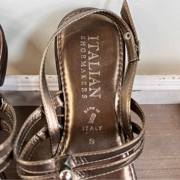 Italian Shoemaker Made In Italy Women’s Leather Studded Sandals Sz 9 - Picture 3 of 7